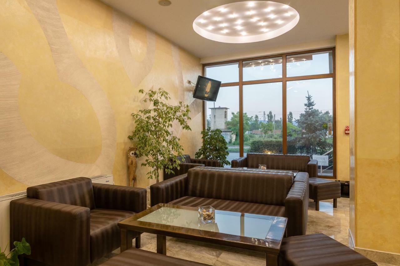 Adamo Hotel Varna Luaran gambar