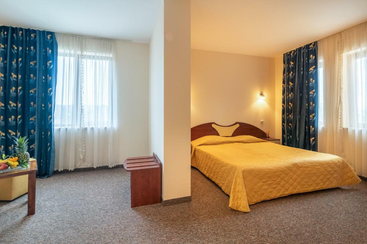 Adamo Hotel Varna Luaran gambar