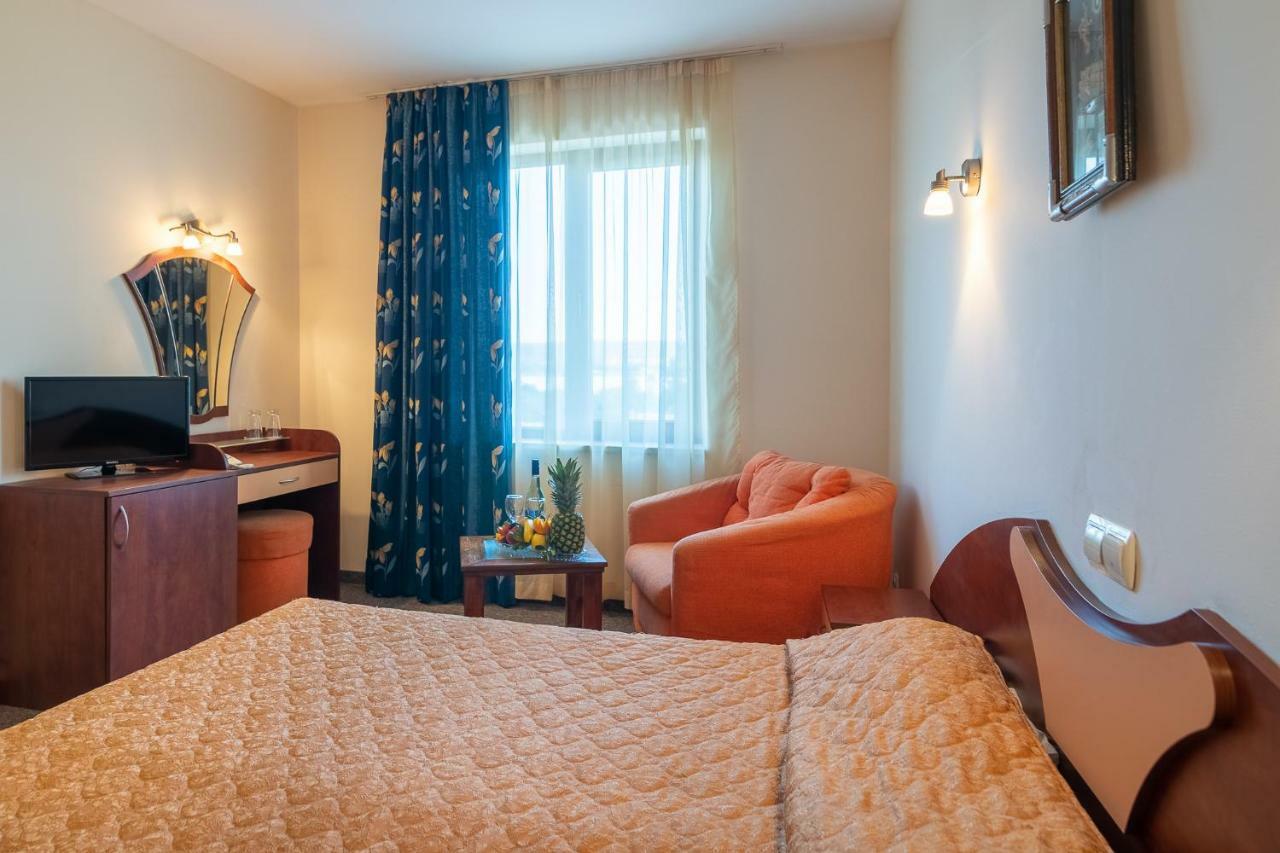 Adamo Hotel Varna Luaran gambar