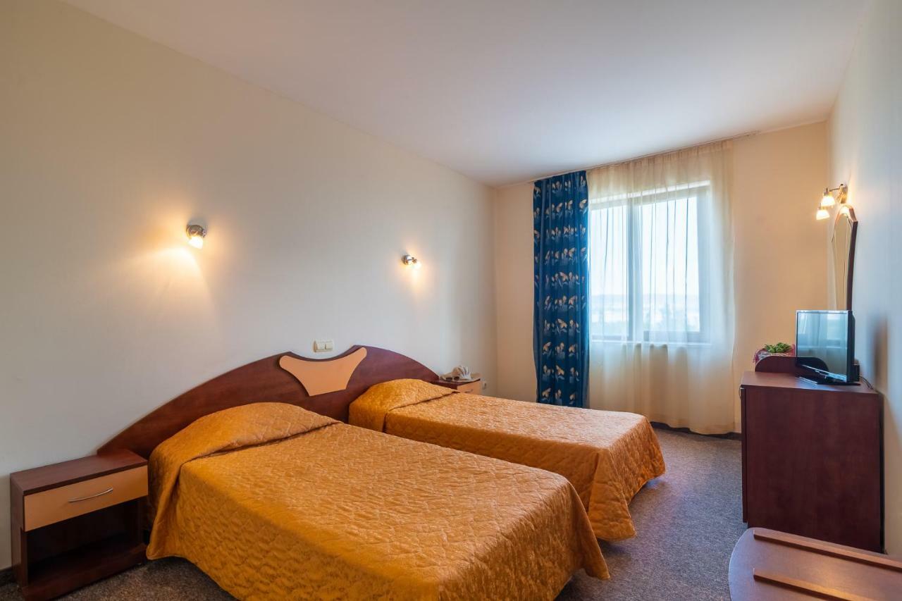 Adamo Hotel Varna Luaran gambar