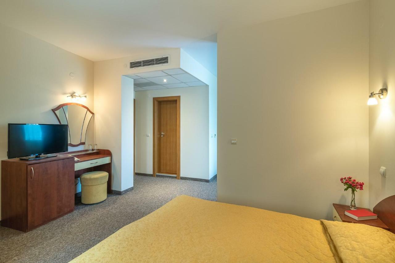 Adamo Hotel Varna Luaran gambar